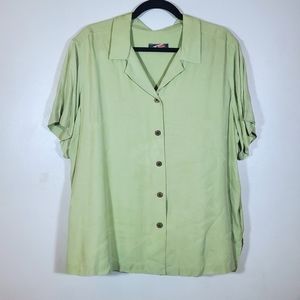 La Cabaña Women's Green Subtle Floral Hawaiian Button Up Shirt